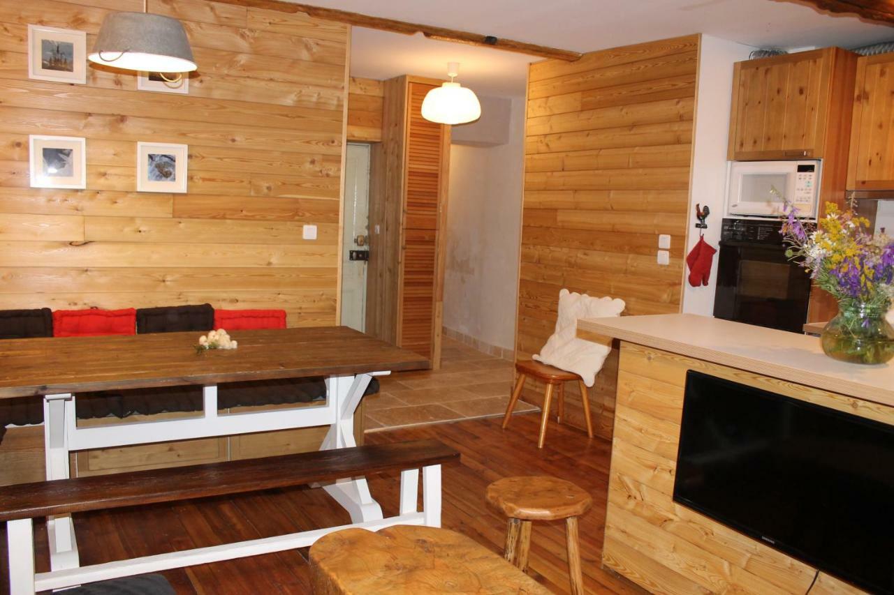 appartement style chalet centre Barcelonnette Extérieur photo